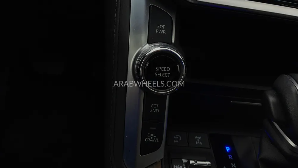 Toyota Land Cruiser 2023 for Sale in Dubai Image-38