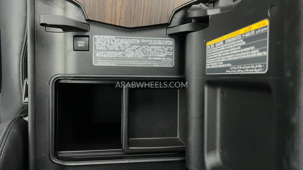 Toyota Land Cruiser 2023 for Sale in Dubai Image-55