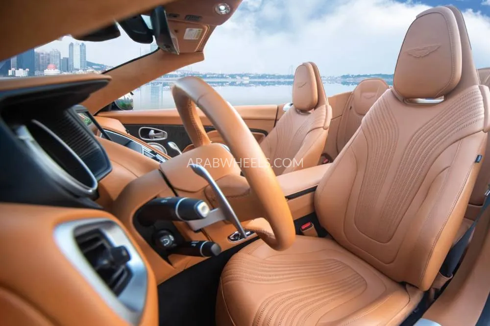 Aston Martin DB11 2022 for Sale in Dubai Image-11