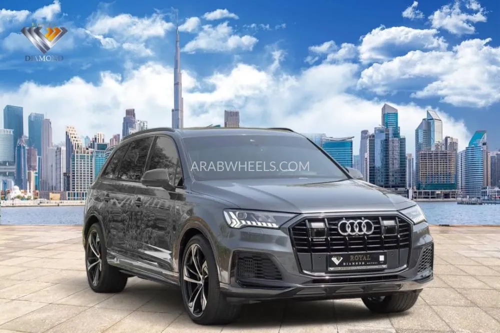 أودي Q7 2021 for Sale in دبي Image-3
