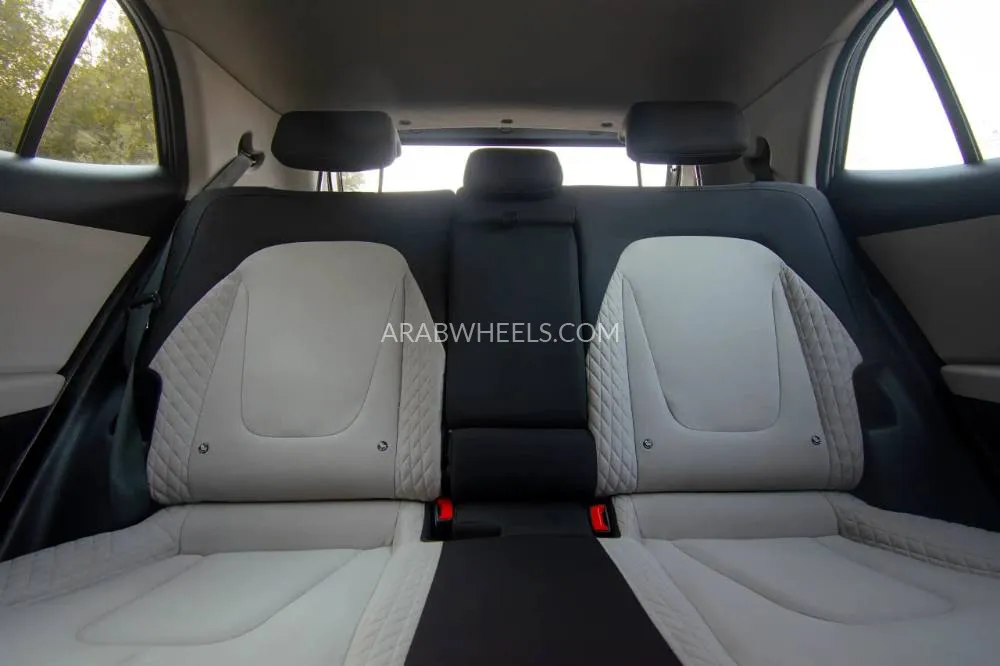 هيونداي كريتا 2020 for Sale in الشارقة Image-12