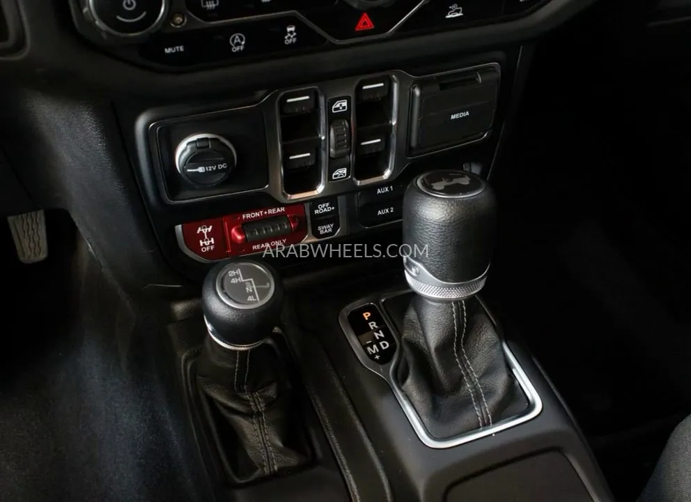 Jeep Wrangler 2024 for Sale in Dubai Image-11