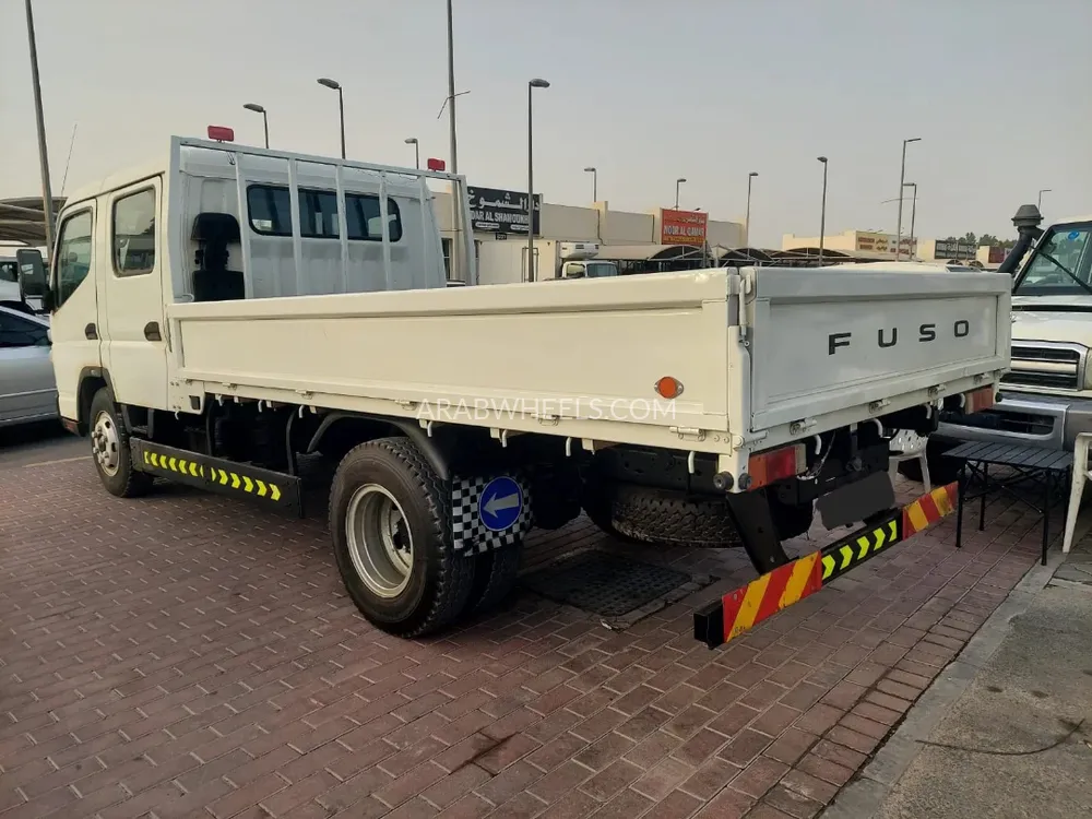 Mitsubishi Fuso 2018 for Sale in Sharjah Image-4