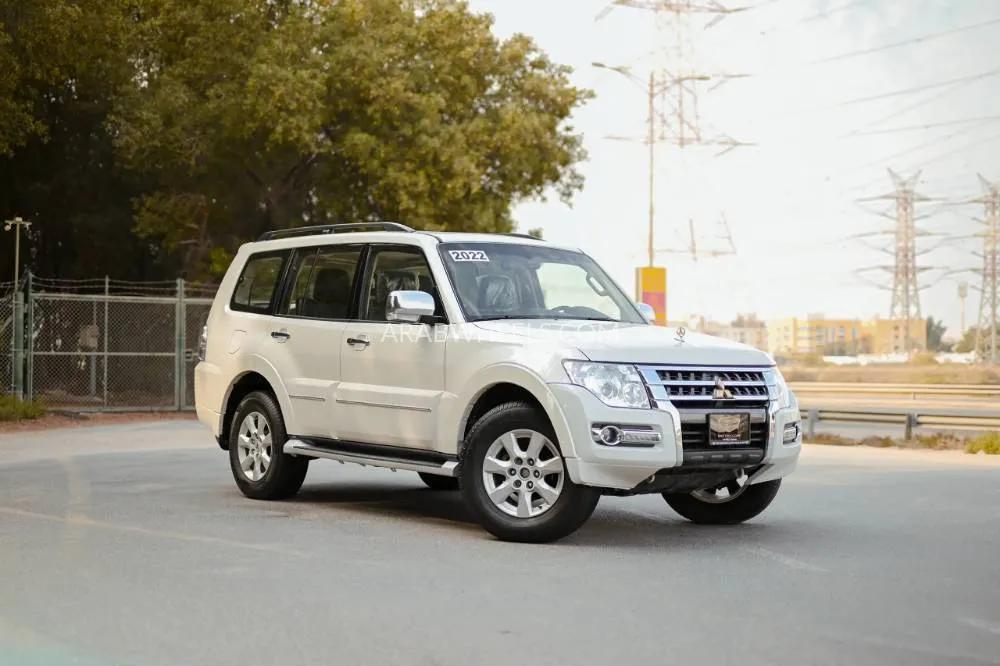 Mitsubishi Pajero 2016 for Sale in Sharjah Image-2