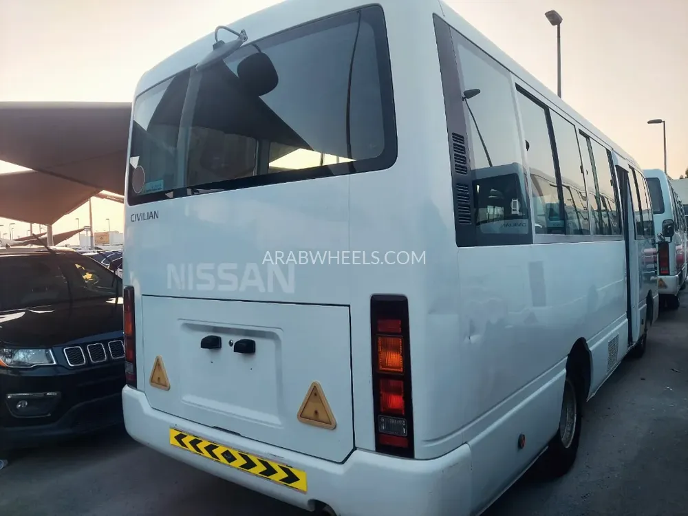 Nissan Civilian 2013 for Sale in Sharjah Image-4