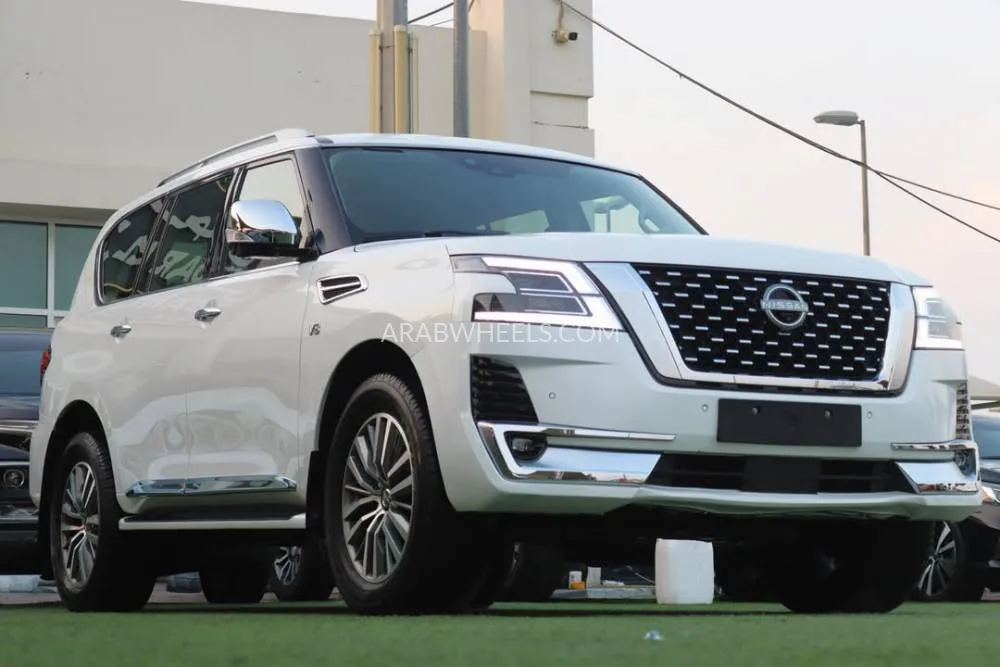 Nissan Patrol 2020 for Sale in Sharjah Image-2