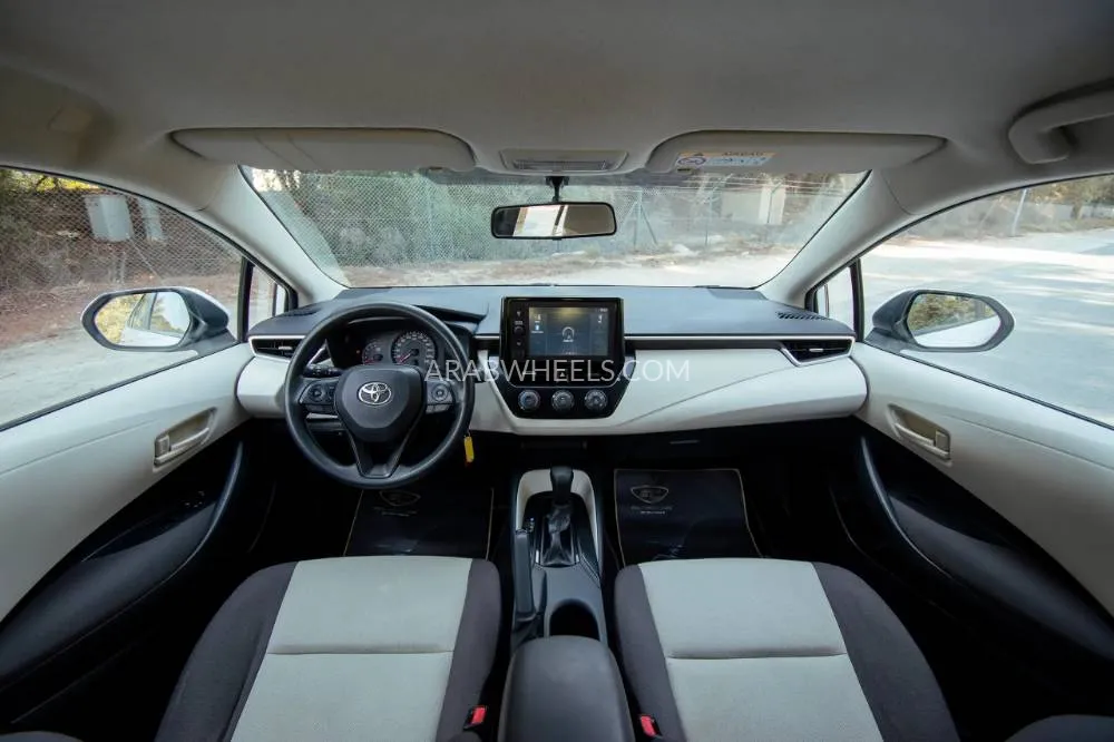 Toyota Corolla 2020 for Sale in Sharjah Image-8