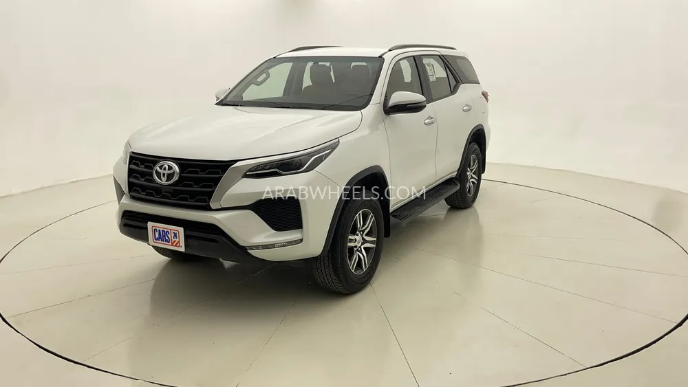 Toyota Fortuner 2023 for Sale in Dubai Image-7