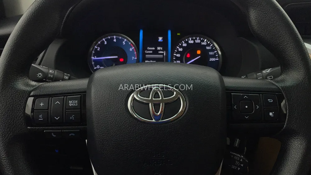 Toyota Fortuner 2023 for Sale in Dubai Image-43