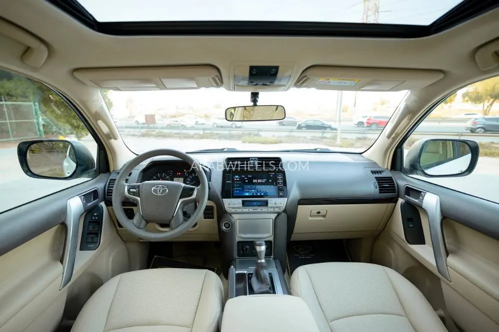 Toyota Land Cruiser Prado 2016 for Sale in Sharjah Image-8