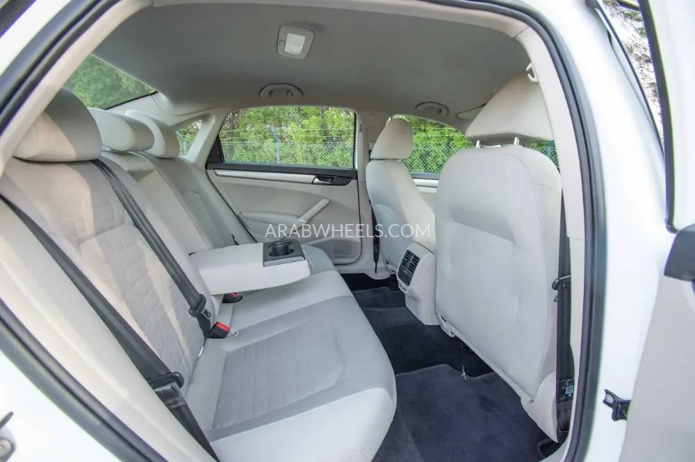 Volkswagen Passat 2022 for Sale in Sharjah Image-12