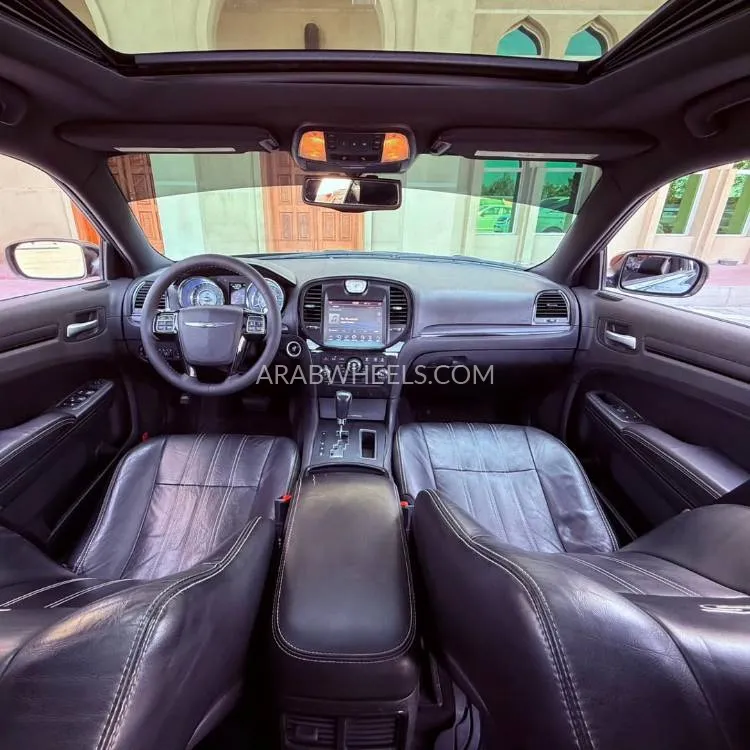 كرايسلر 300 2013 for Sale in عجمان Image-4
