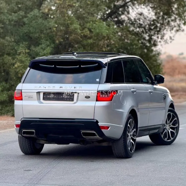 Land Rover Range Rover Sport 2018 for Sale in Ajman Image-4