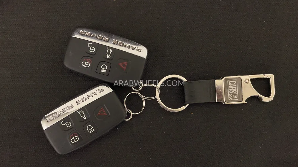 لاند روفر رينج روفر فيلار 2018 for Sale in دبي Image-29