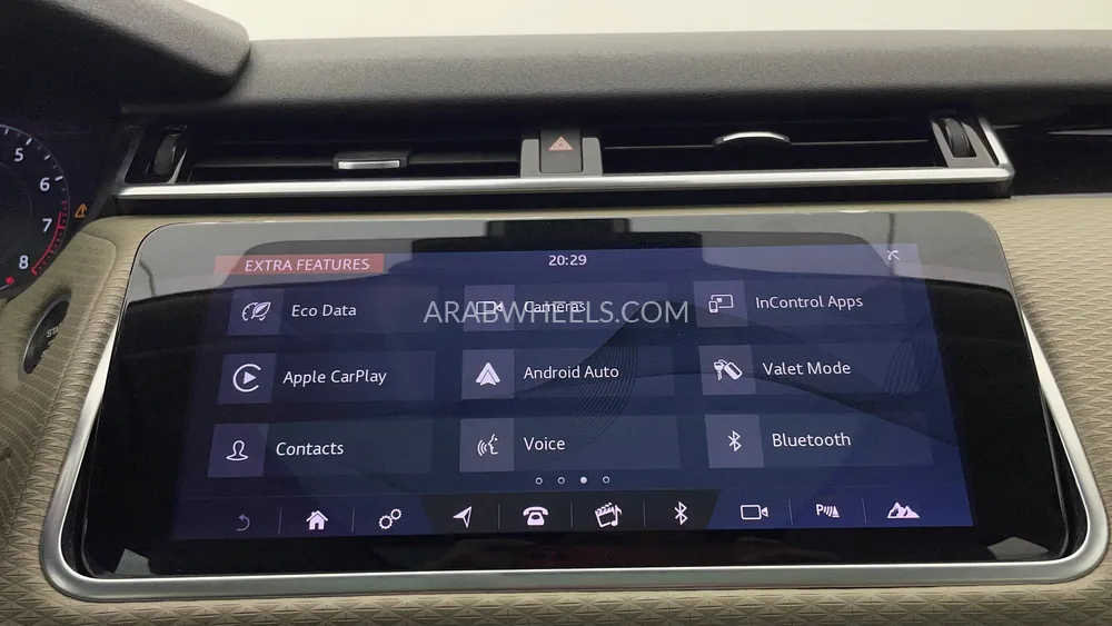 لاند روفر رينج روفر فيلار 2018 for Sale in دبي Image-36