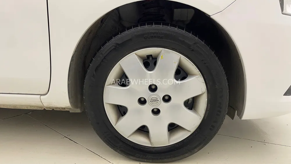 Nissan Sunny 2022 for Sale in Dubai Image-10