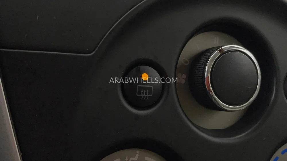 Nissan Sunny 2023 for Sale in Dubai Image-31