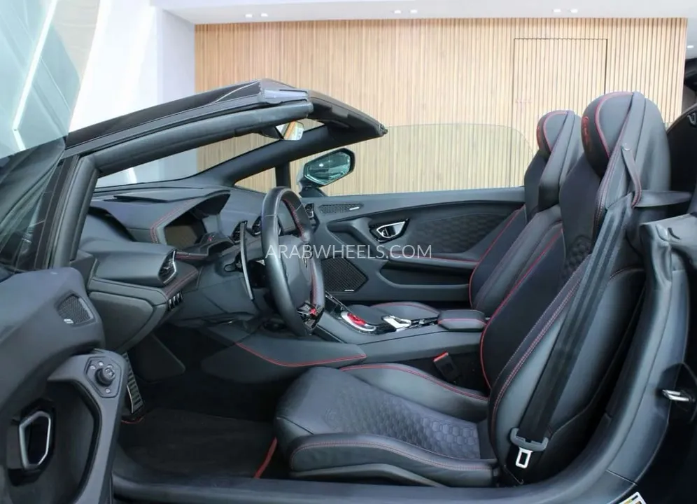لامبورغيني هوراكان 2023 for Sale in دبي Image-9