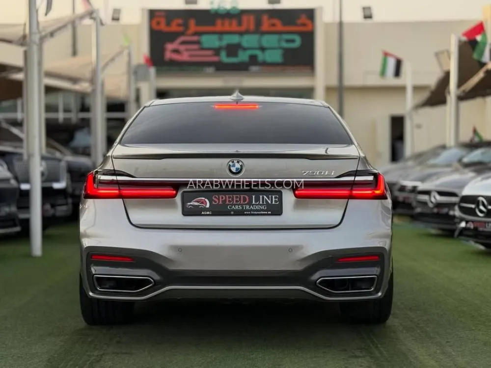 بي إم دبليو الفئة السابعة 2022 for Sale in الشارقة Image-4