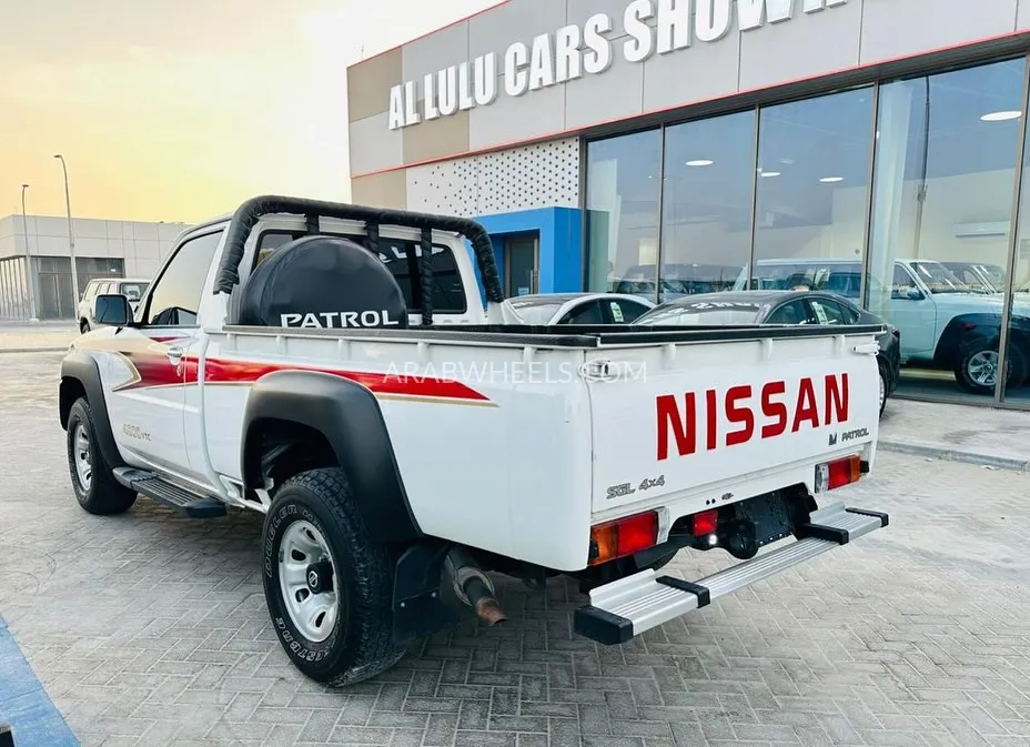 Nissan Patrol 2023 for Sale in Abu Dhabi Image-6