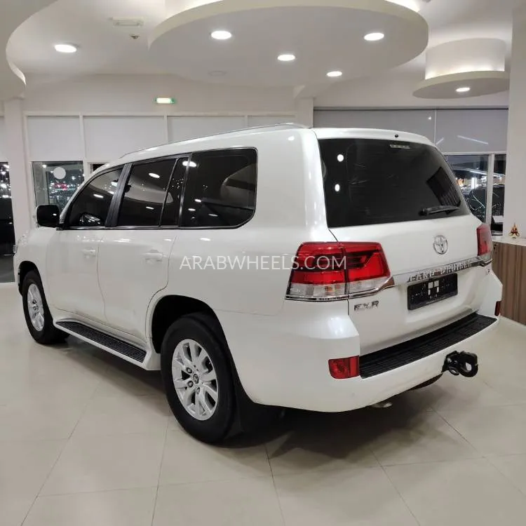 Toyota Land Cruiser 2020 for Sale in Sharjah Image-6