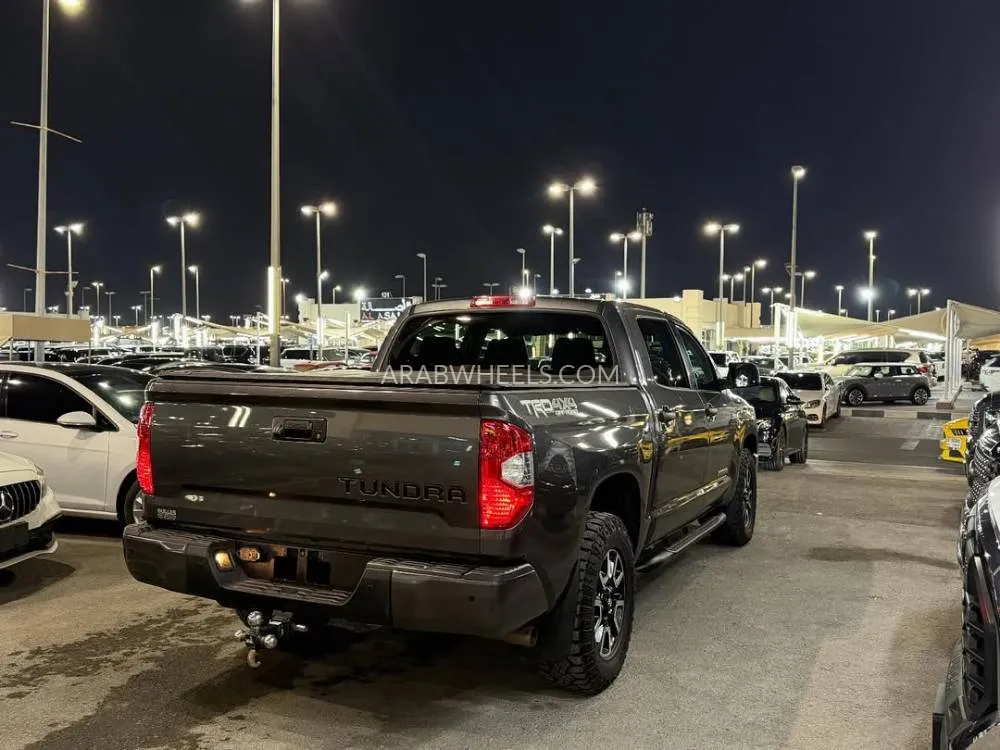 Toyota Tundra 2020 for Sale in Sharjah Image-4