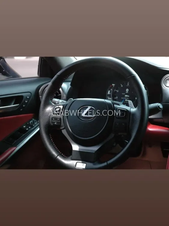 Lexus IS 2022 for Sale in Ajman Image-10