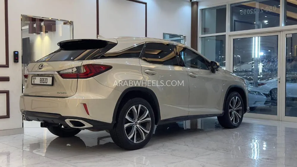لكزس RX 2019 for Sale in الفجيرة Image-6