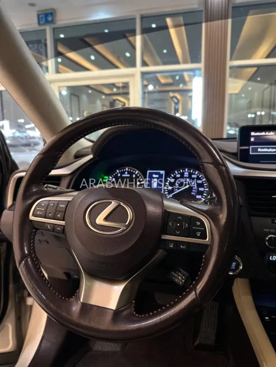 لكزس RX 2019 for Sale in الفجيرة Image-7