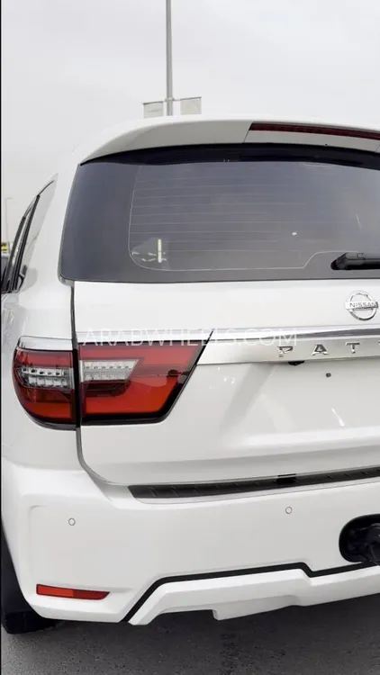 Nissan Patrol 2021 for Sale in Sharjah Image-6
