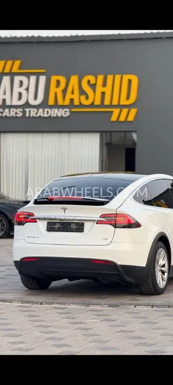 Tesla Model X 2018 for Sale in Ajman Image-9