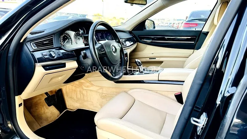 BMW 7 series 2010 for Sale in Dubai Image-8