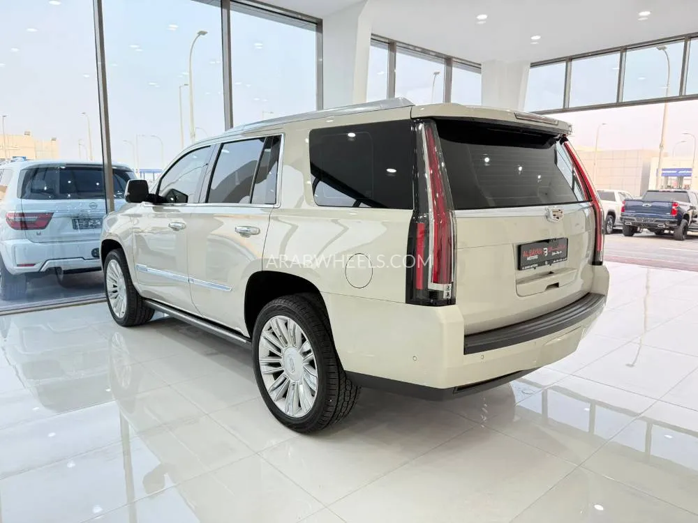 Cadillac Escalade 2017 for Sale in Abu Dhabi Image-4