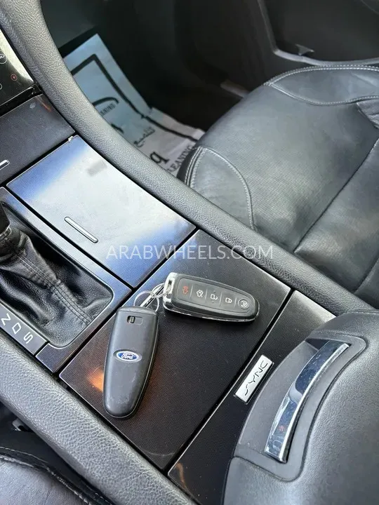 Ford Taurus 2016 for Sale in Sharjah Image-15