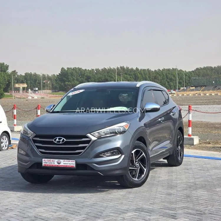 Hyundai Tucson 2016 for Sale in Sharjah Image-3