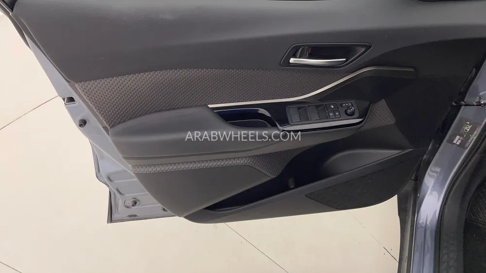 Toyota C-HR 2023 for Sale in Dubai Image-19