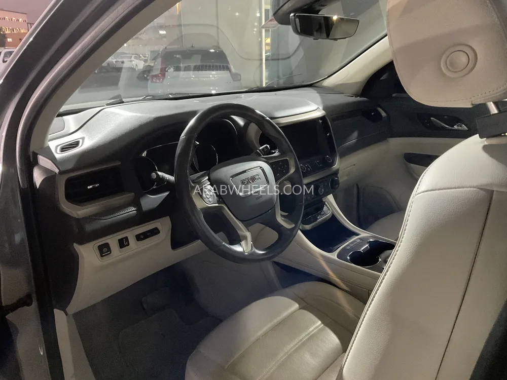 GMC Acadia 2020 for Sale in Sharjah Image-7