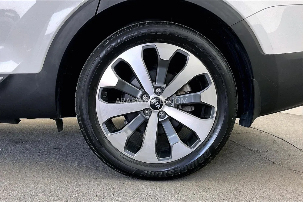 Kia Telluride 2020 for Sale in Sharjah Image-10