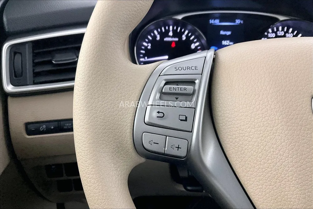 Nissan X-Trail 2016 for Sale in Sharjah Image-19