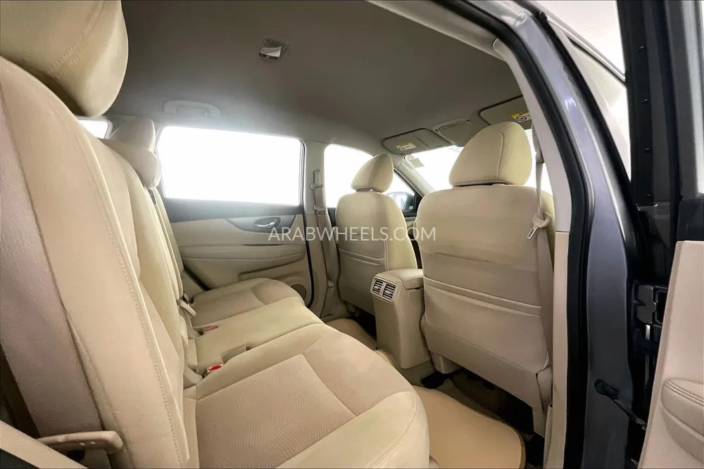 Nissan X-Trail 2016 for Sale in Sharjah Image-23