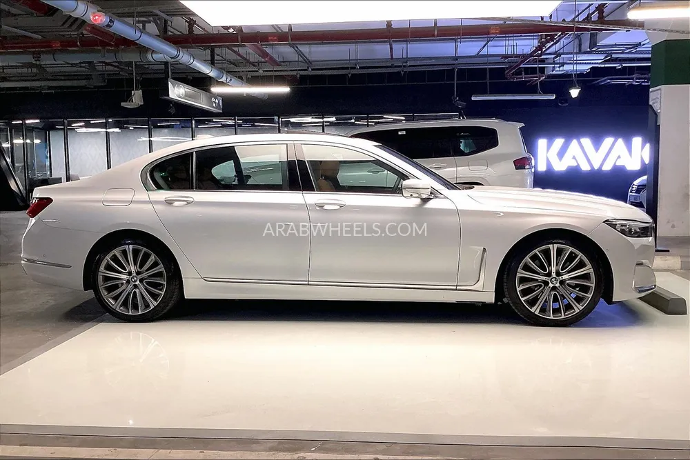 BMW 7 series 2020 for Sale in Sharjah Image-7