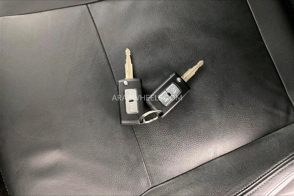 Mitsubishi Pajero 2018 for Sale in Sharjah Image-17