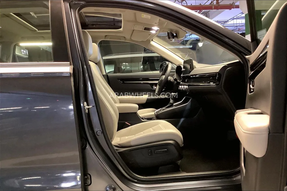 Honda CR-V 2024 for Sale in Sharjah Image-22