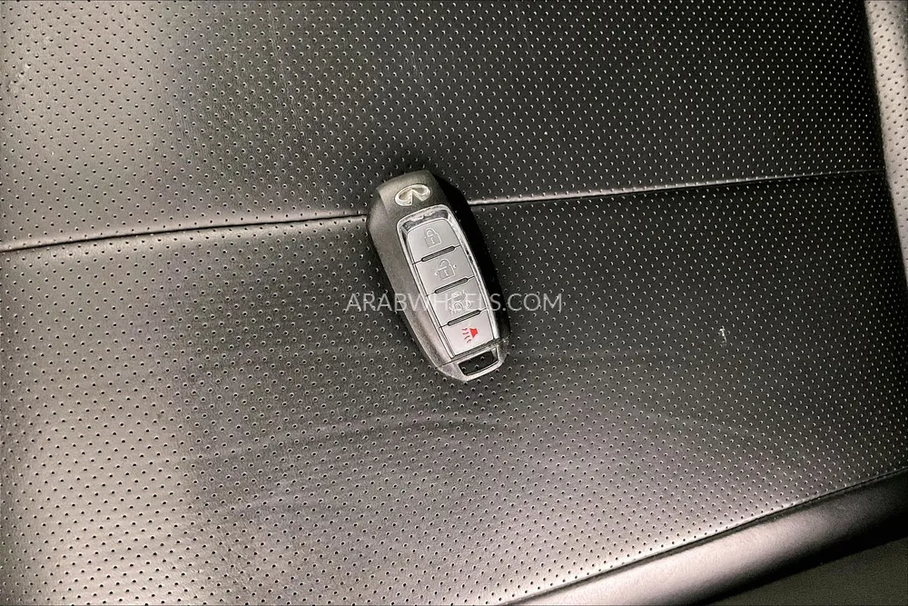 Infiniti Q60 2022 for Sale in Sharjah Image-18