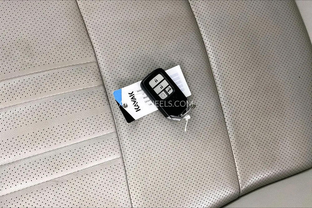 Honda Accord 2022 for Sale in Dubai Image-18