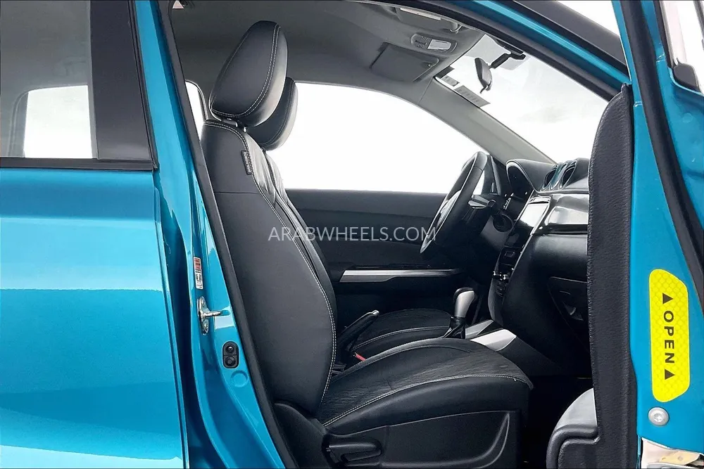 Suzuki Vitara 2020 for Sale in Dubai Image-13