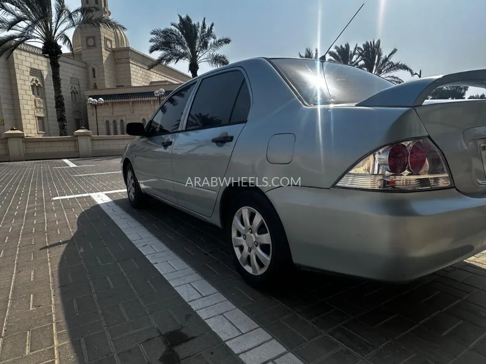 ميتسوبيشي لانسر 2010 for Sale in الشارقة Image-4