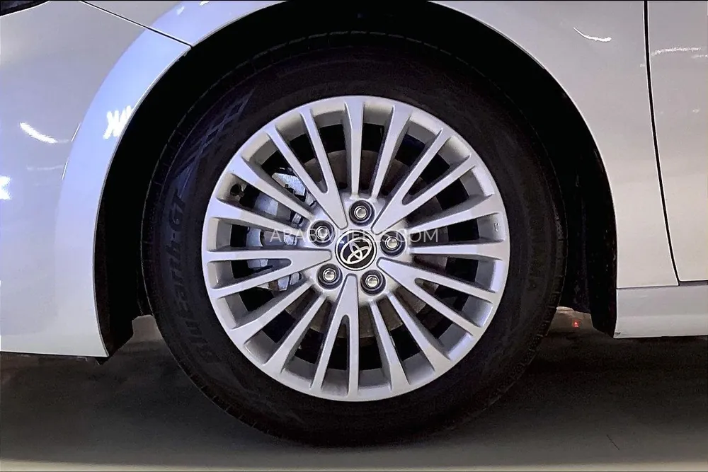 تويوتا كامري 2025 for Sale in الشارقة Image-9