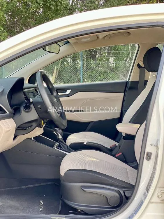 Hyundai Accent 2019 for Sale in Sharjah Image-5
