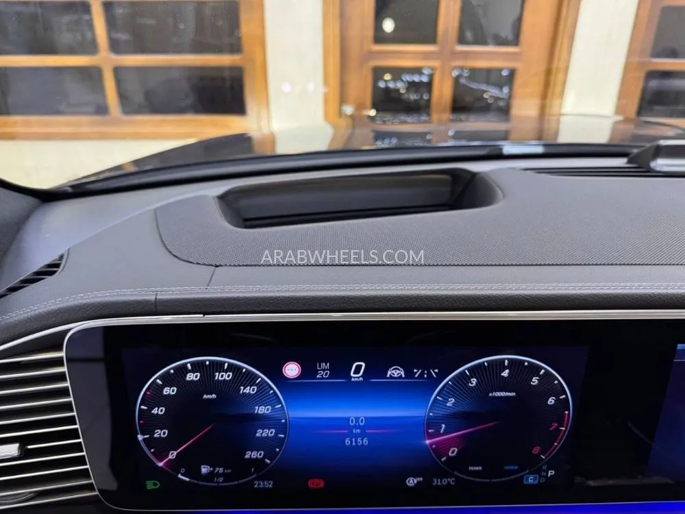 مرسيدس بنز GLS 2024 for Sale in دبي Image-16